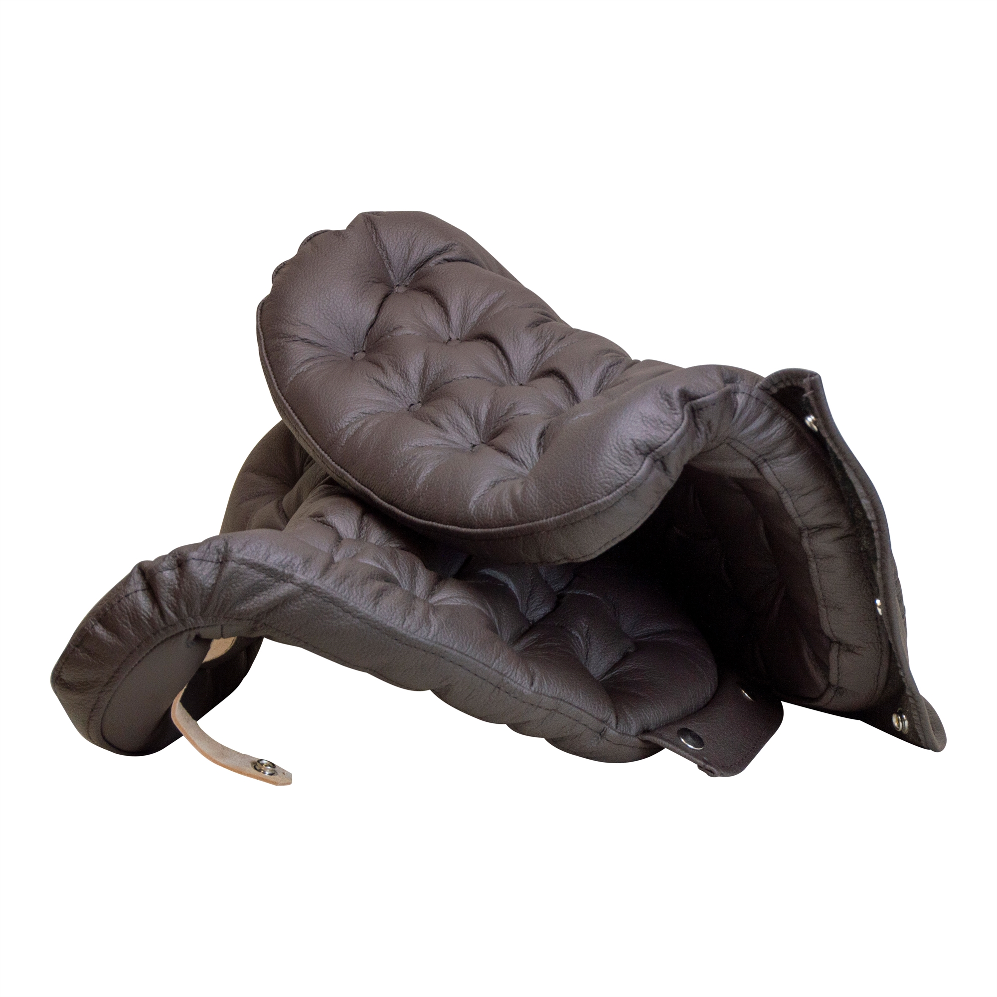 DUX Pernilla cushion set in Basic Select Leather DUX Pernilla cushion set in Basic Select Leather
